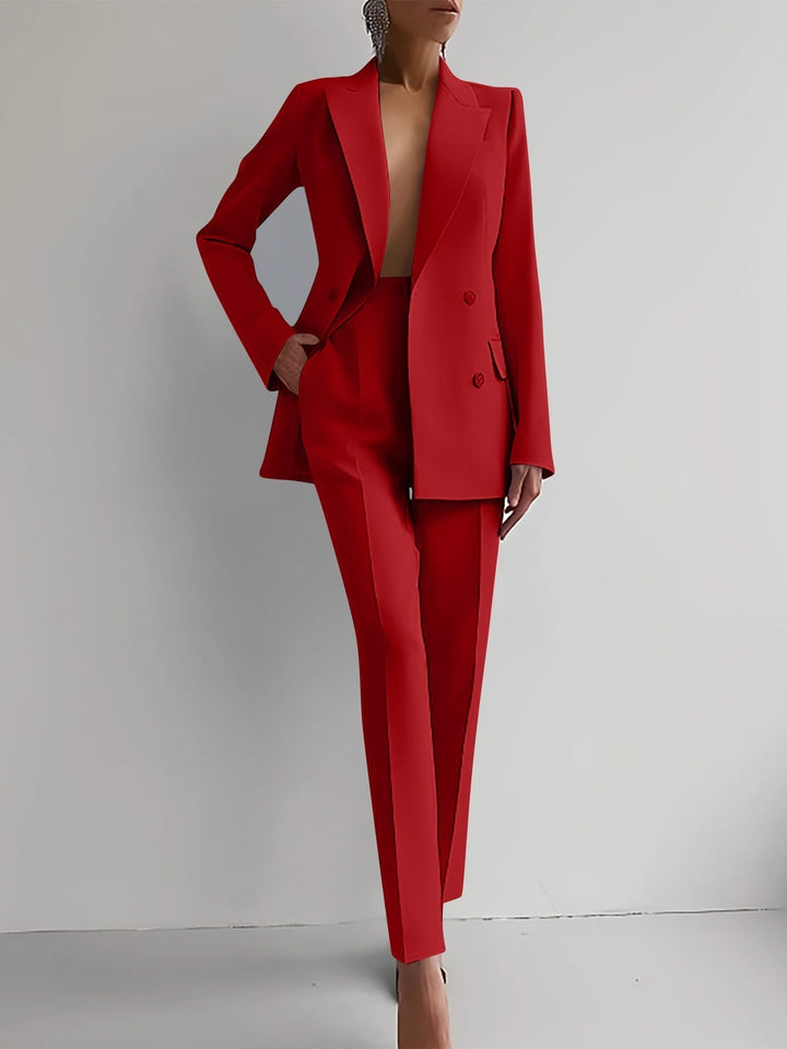 Lia | The Sophisticated Suite