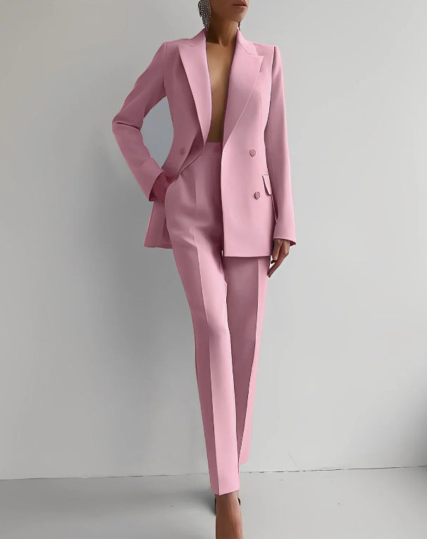 Lia | The Sophisticated Suite